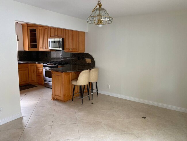 Building Photo - 22945 Leo Ln