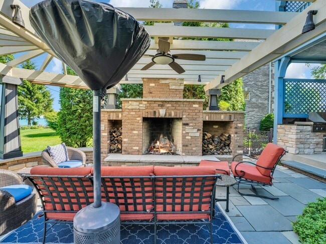 Building Photo - 106 Michigan Ct