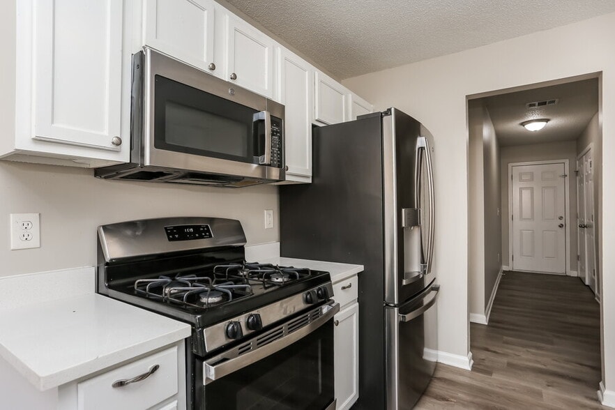 Building Photo - 6016 Birdseye Tr