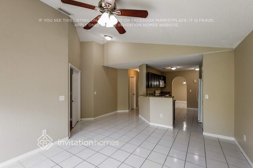 Building Photo - 1614 SW 158th Terrace