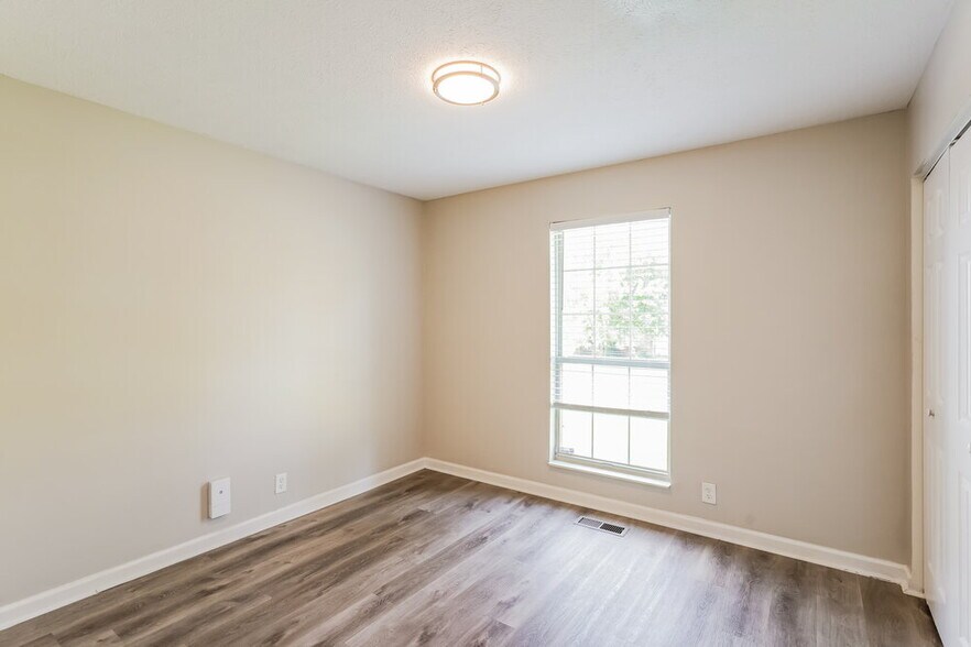 Building Photo - 404 Sorensen Way