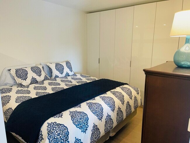 Building Photo - 135 Seaport Blvd