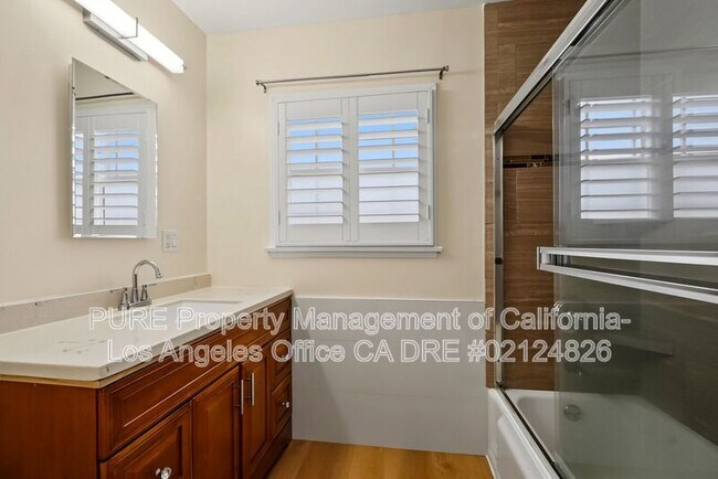 Building Photo - 12920 Ardath Ave