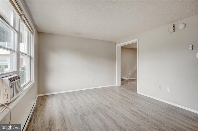 Building Photo - 1863 Johnson Rd