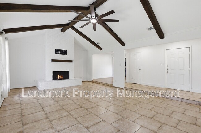Building Photo - 4349 Altamesa Blvd