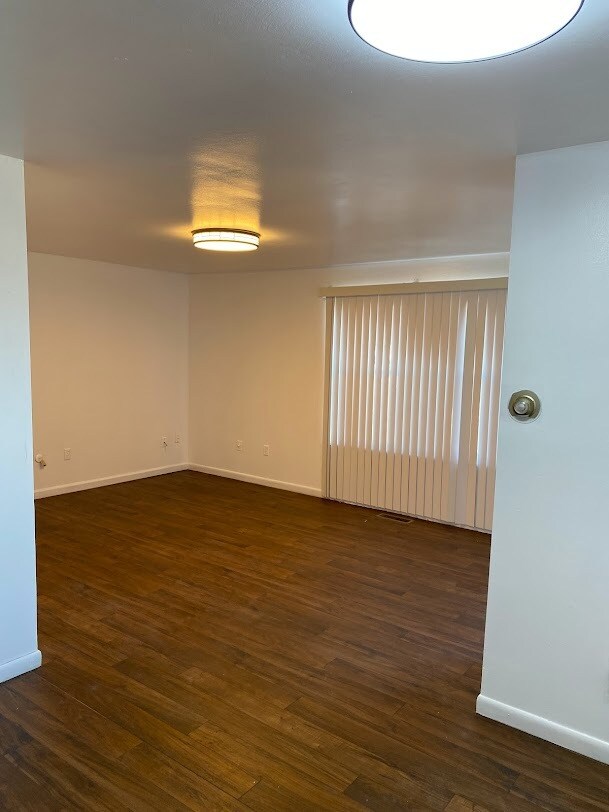 Building Photo - 5460-5462 Bromwick Dr