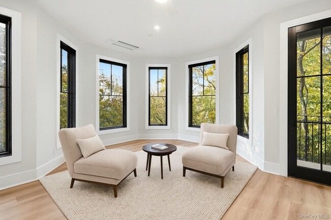 Building Photo - 34 Clinton Ave