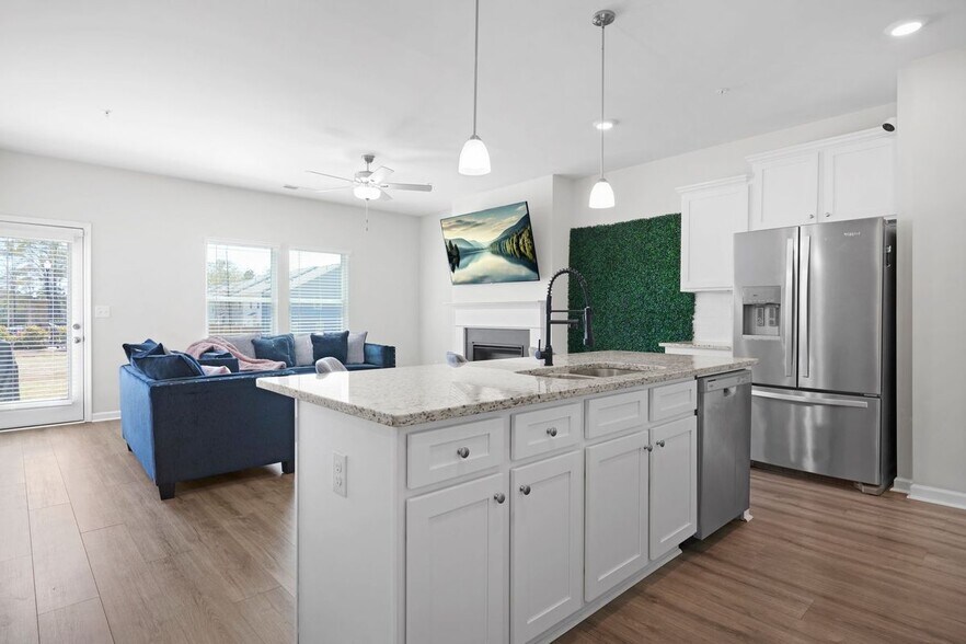 Building Photo - 2158 Dougherty Pl