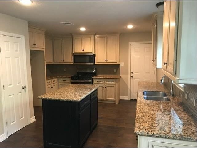 Building Photo - 5939 Marwood Dr