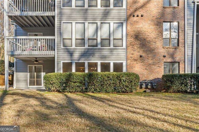 Building Photo - 523 Warm Springs Cir