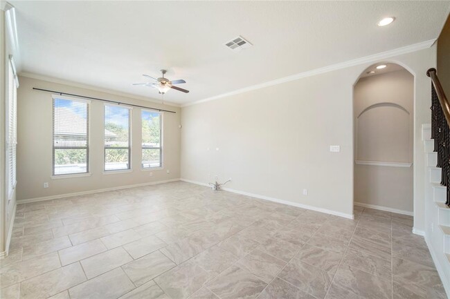 Building Photo - 16602 Highland Country Dr