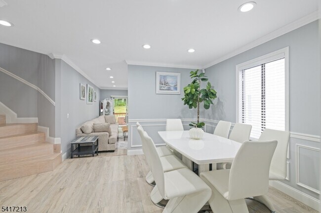 Building Photo - 70 Overlook Dr