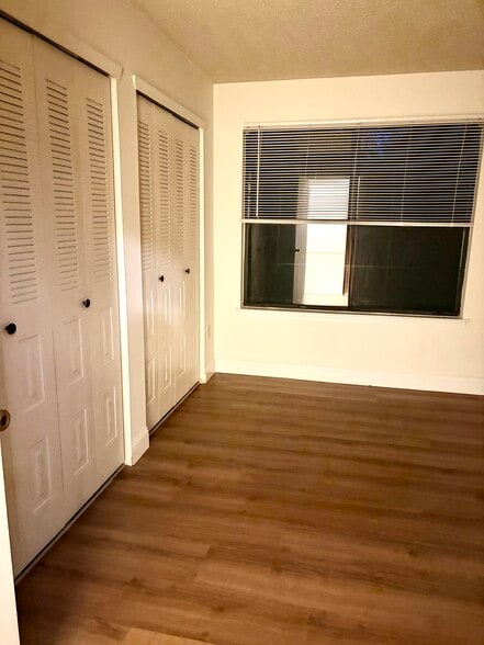 Building Photo - 127 Irving Pl