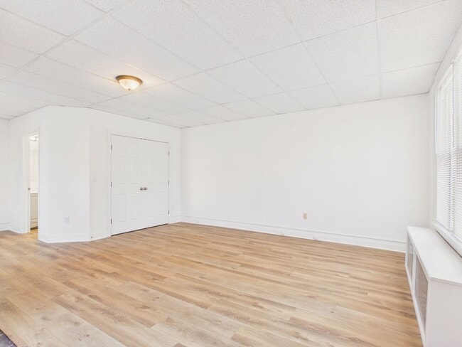 Building Photo - 1097 2nd St