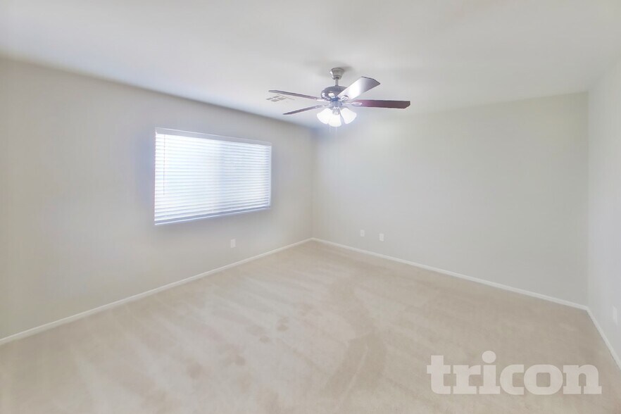 Building Photo - 4928 Blue Bay Ct