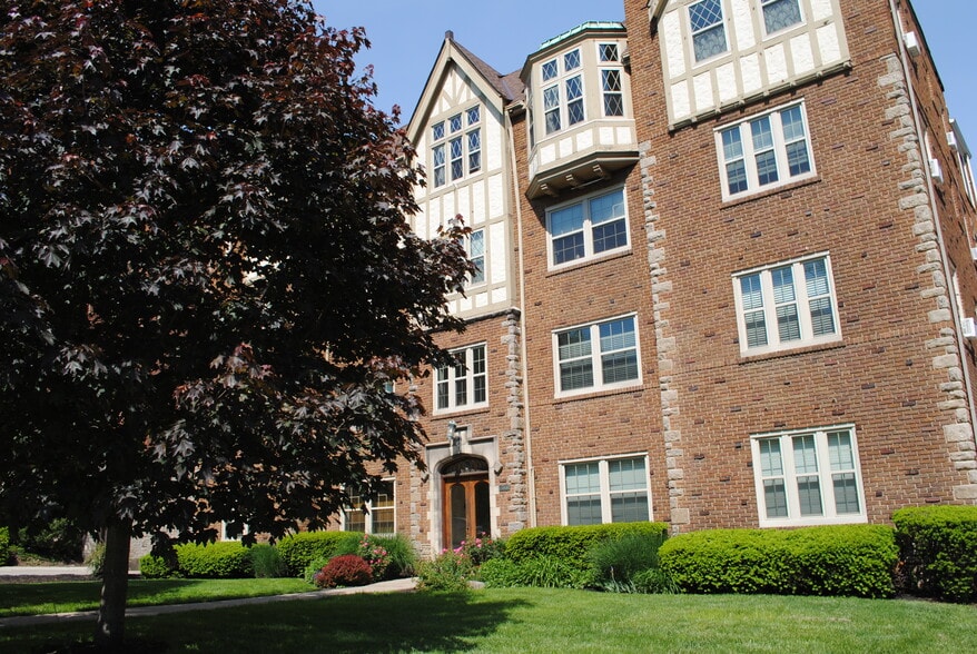 Primary Photo - 2558 Madison Rd