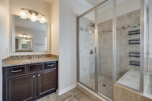 Building Photo - "Spacious 4-Bedroom Retreat with 3 Full Ba...