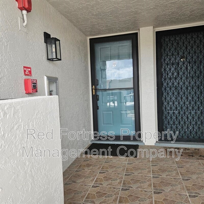 Building Photo - 5710 Trailwinds Dr