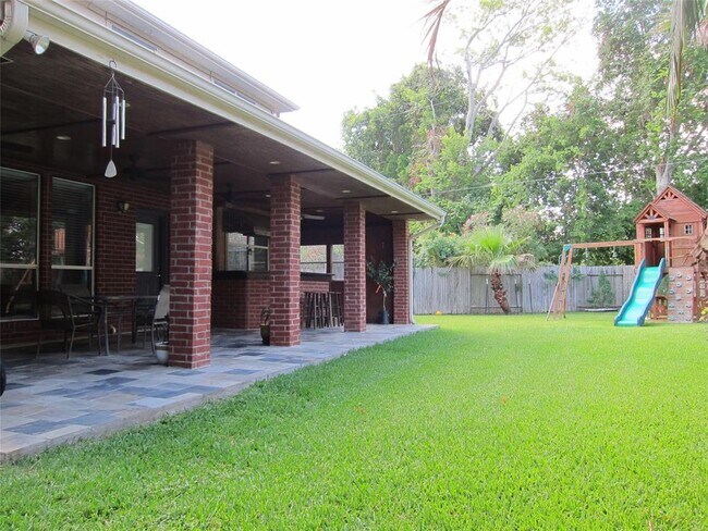 Building Photo - 610 Mosman Ct