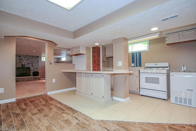 Building Photo - 12433 Webster Rd