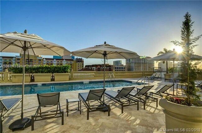 Building Photo - 10 Aragon Ave