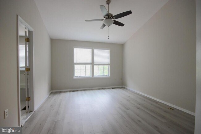 Building Photo - 7782 Blueberry Hill Ln