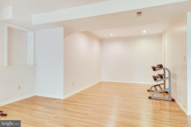 Building Photo - 1719 Strine Dr