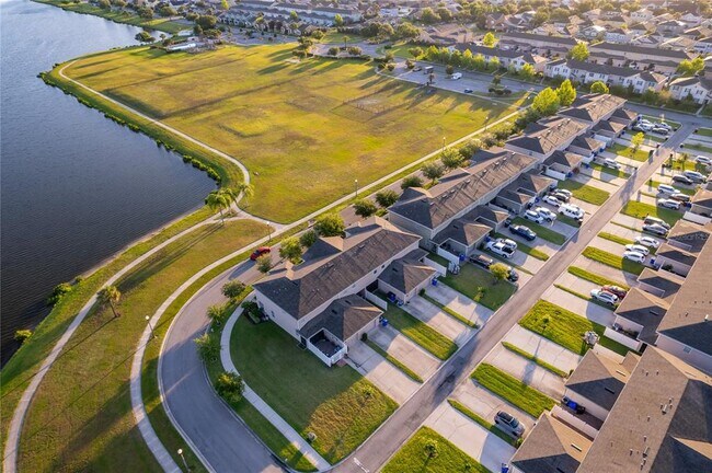 Building Photo - 4806 Riverwalk Dr
