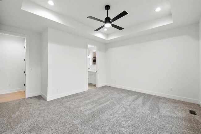 Building Photo - 5968 Willow Grove