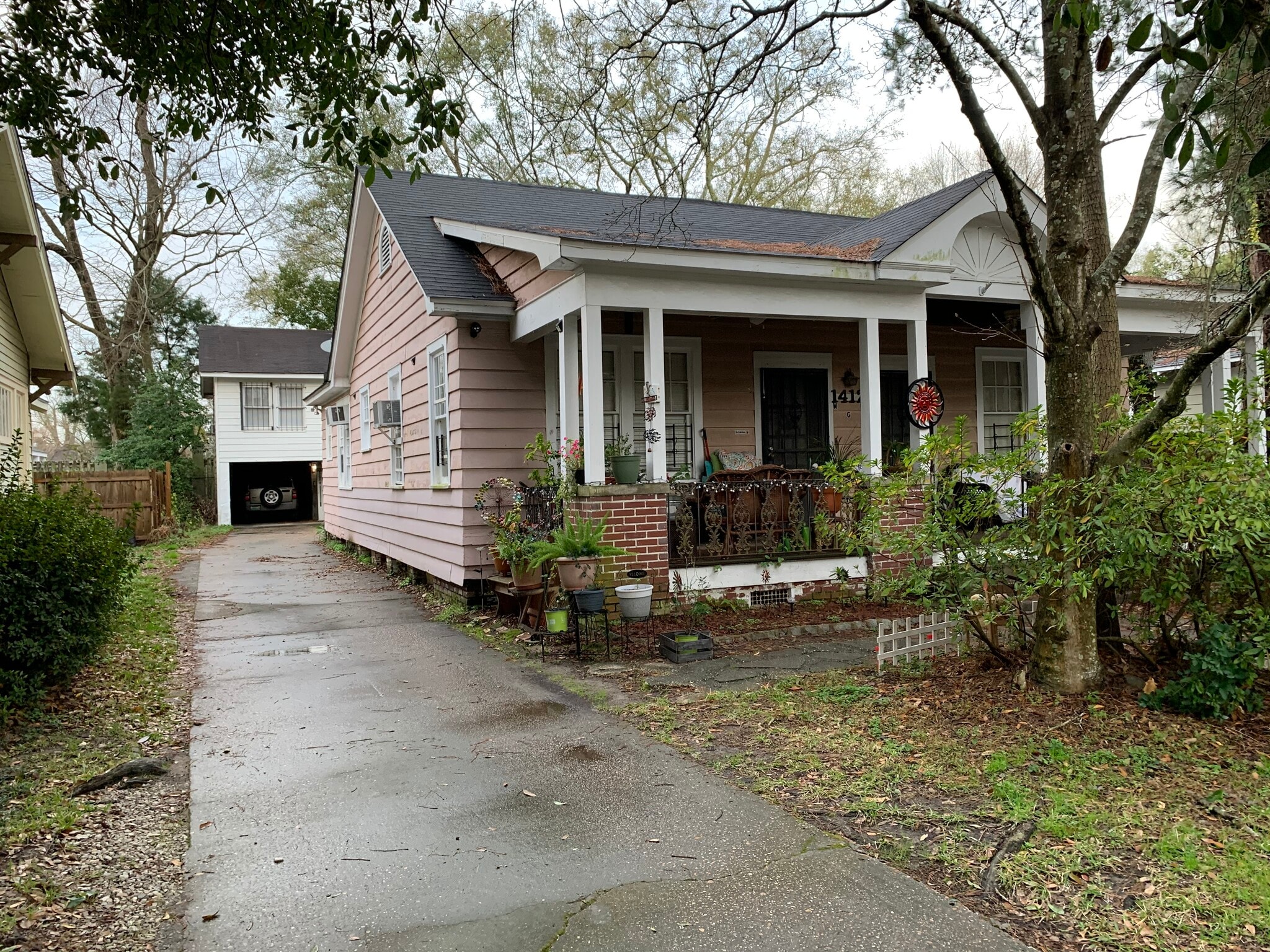 Building Photo - 1412 Old Shell Rd