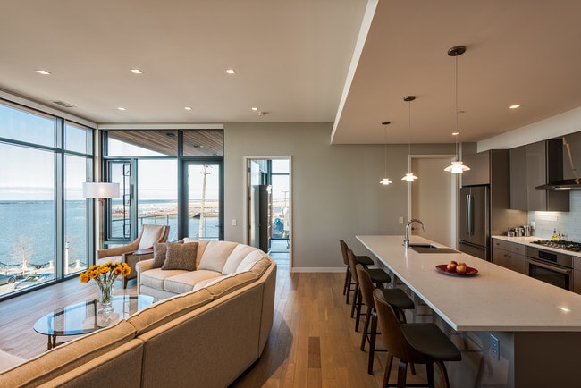 Building Photo - Harbor Verandas