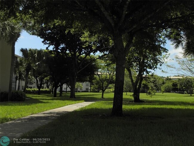 Building Photo - 1605 Abaco Dr