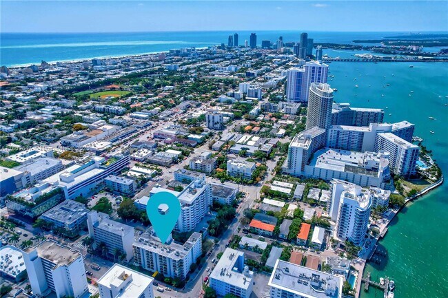 Building Photo - 1340 Lincoln Rd