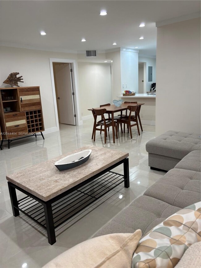 Building Photo - 3725 S Ocean Dr