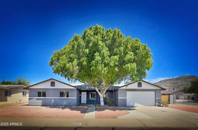 Primary Photo - 13121 N 21st Dr
