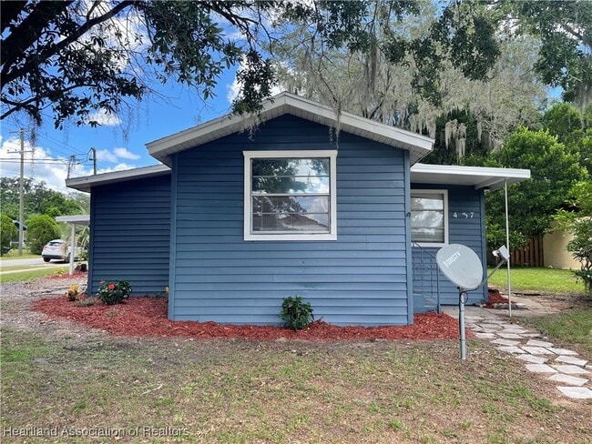 Building Photo - 734 N Franklin St