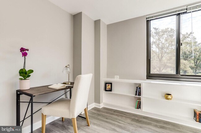 Building Photo - 1011 Arlington Blvd