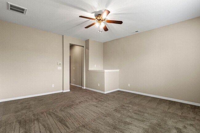 Building Photo - Spacious Townhome in Cherry Creek School District