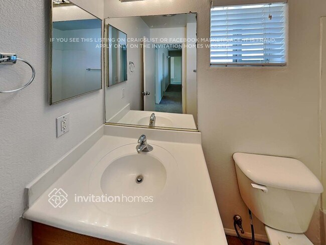 Building Photo - 4815 W Beautiful Ln