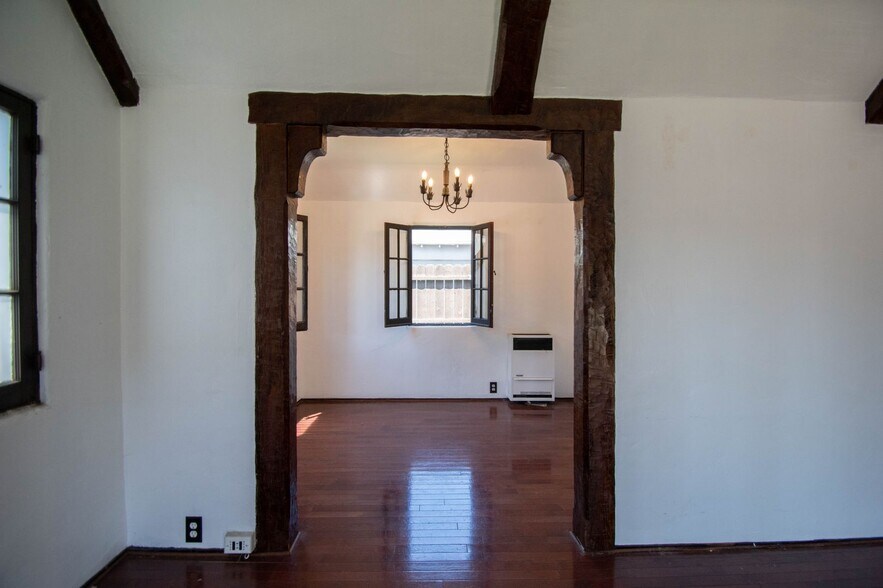 Building Photo - 2906 Griffith Park Blvd