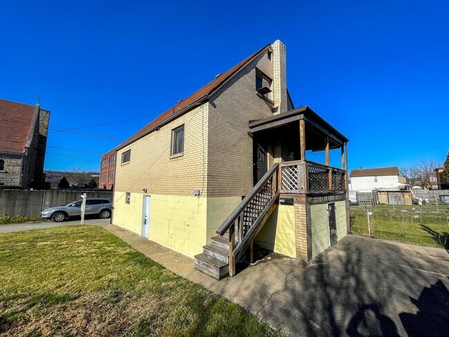 Primary Photo - 528 Cypress Alley