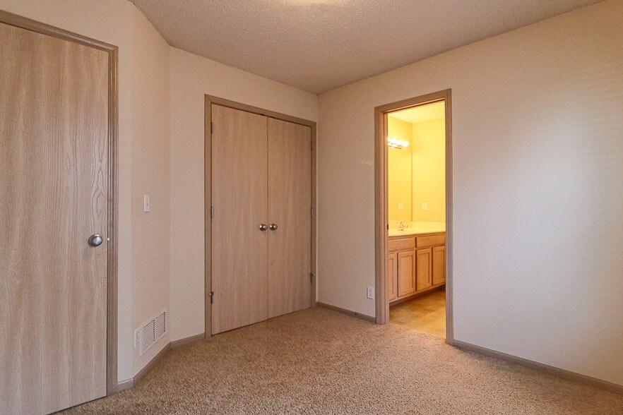 Building Photo - 2147 SW Gooseberry Ln