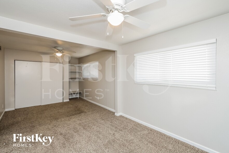 Building Photo - 5642 Clydesdale St