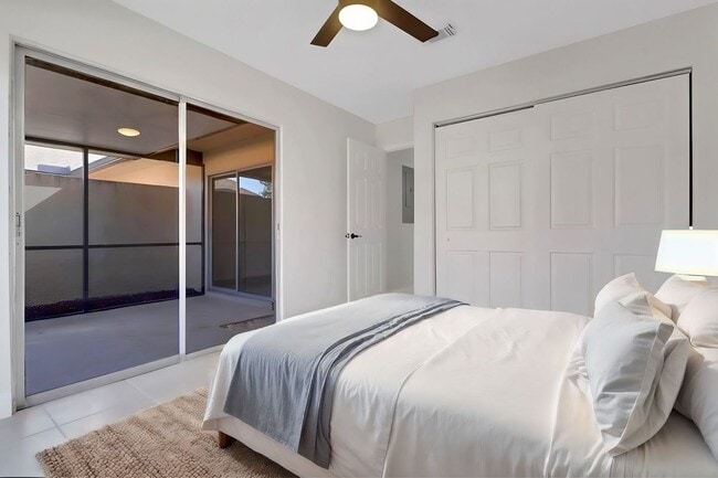 Building Photo - 6350 Royal Woods Dr