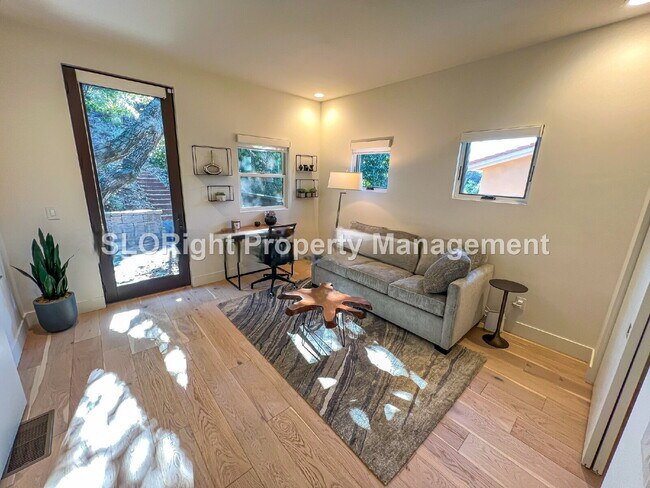 Building Photo - AVAILABLE SEPTEMBER- Fully Furnished Modern Home in San Luis Obispo - 4 Bedroom / 3 Bathroom