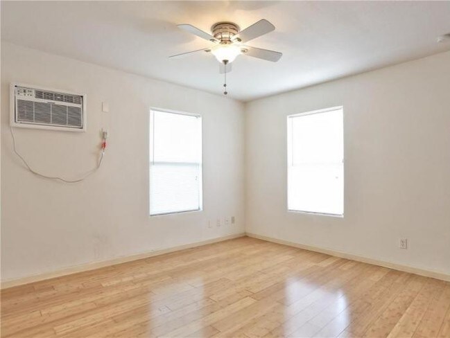Building Photo - 1 bedroom in Austin TX 78705