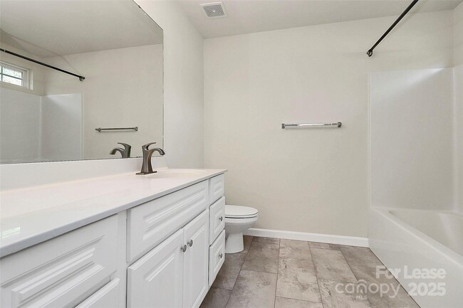 Building Photo - 10009 Barbee Dr