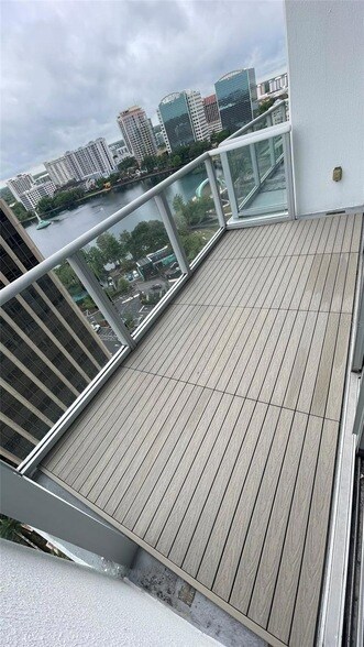 Building Photo - 150 E Robinson St