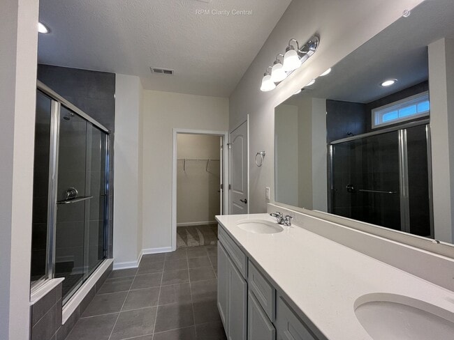 Building Photo - COMING SOON! Beautiful 3-Bed, 3-Bath Home ...