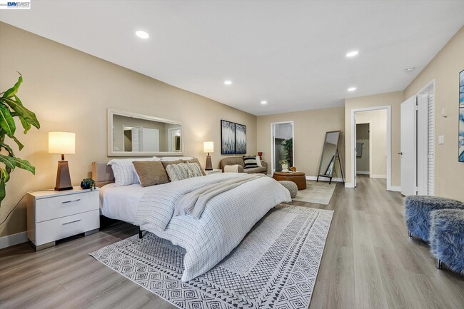Building Photo - 39139 Argonaut Way